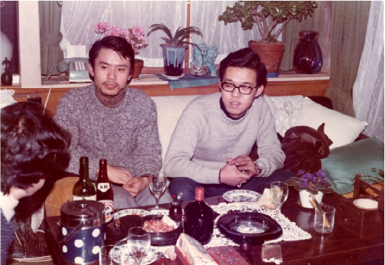 大学時代の様子(本人右)
